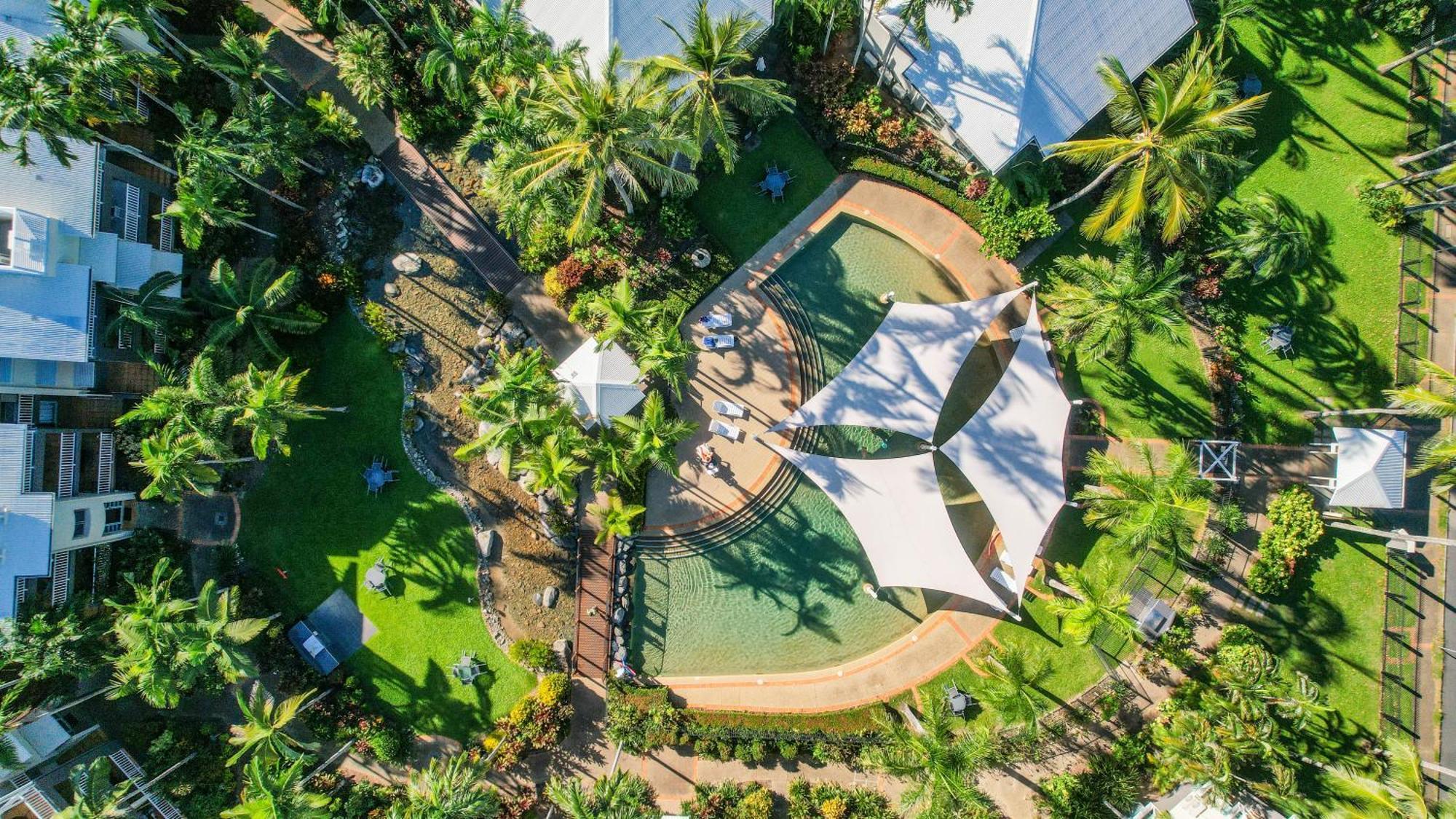 Coral Sands Beachfront Resort Trinity Beach Esterno foto