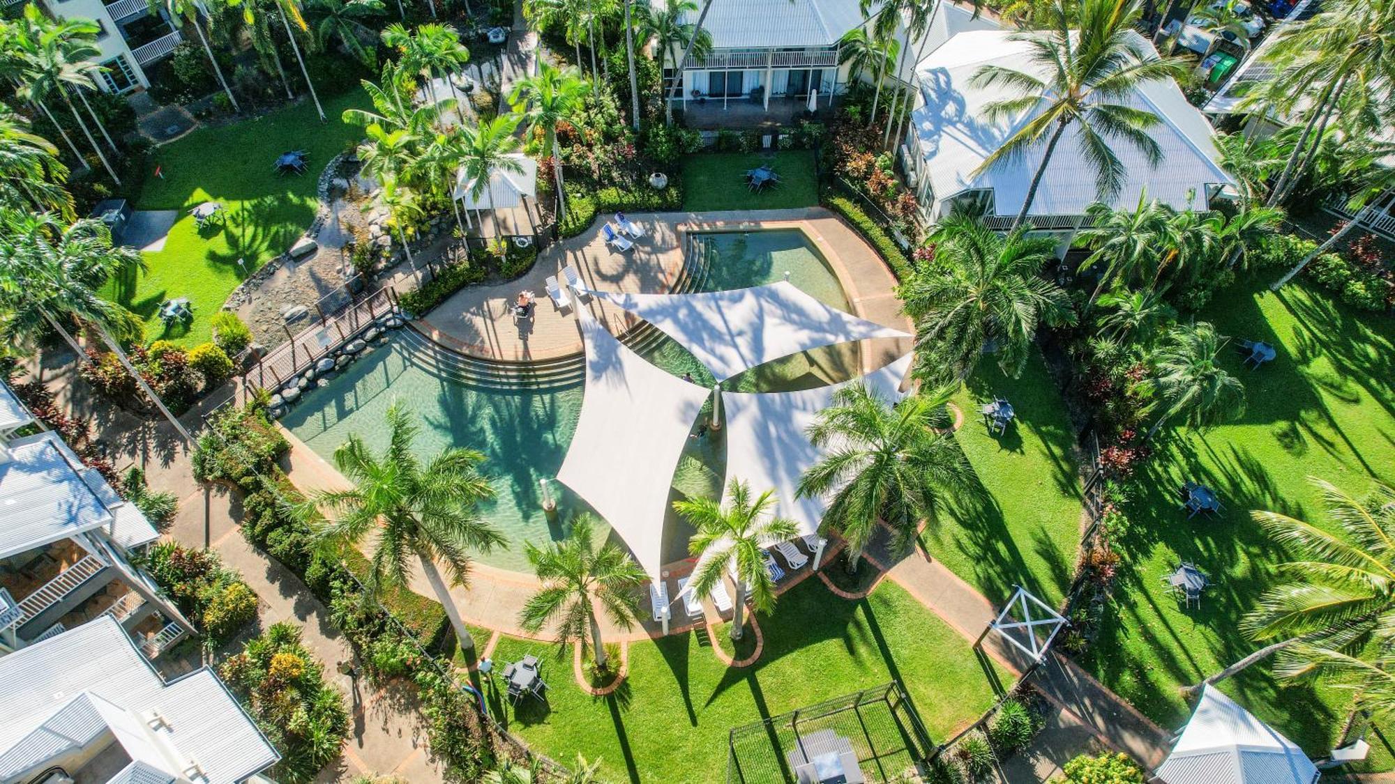 Coral Sands Beachfront Resort Trinity Beach Esterno foto