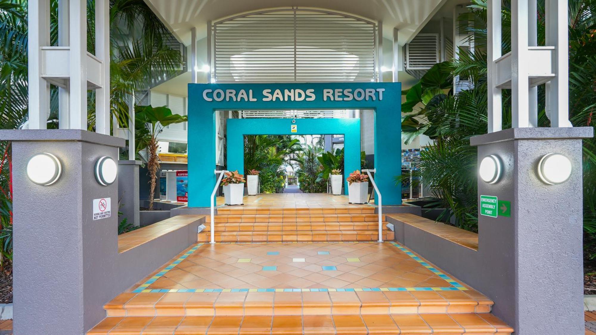 Coral Sands Beachfront Resort Trinity Beach Esterno foto